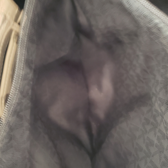 Michael Kors purse - Picture 6 of 9